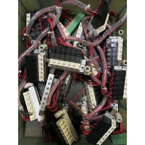 〔议价-可维修〕二手电磁阀VQ110-6M电压DC12V  工业设备备件