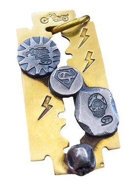 高山隆骷髅头闪电刀片吊坠