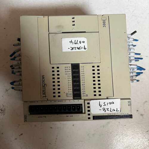 询和泉PLC，型号FC4A一C24R2C，加扩展模块FC4A一{鹏辉设备}