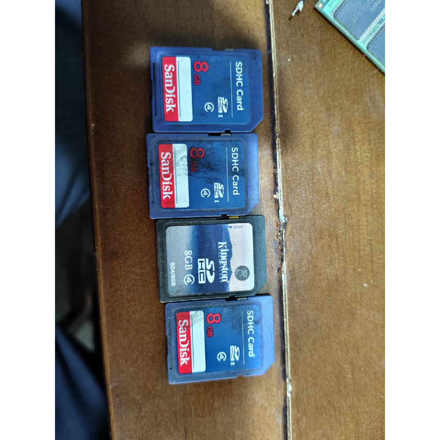 议价8GSD卡闪迪金士顿拆机下来的成色还行有点痕迹维修图片