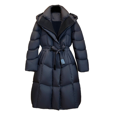 2025年新款女装冬季长款过膝羽绒服女黑色连帽系带收腰白鸭绒外套