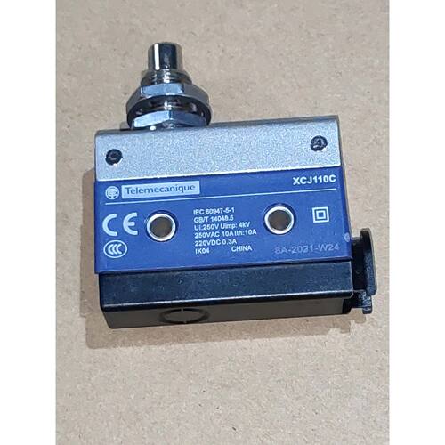 〔议价-接维修〕XCJ110C限位开关  金属外壳 250