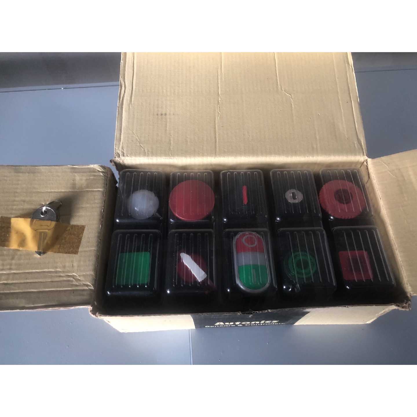 【请询价】奥拓尼克斯按钮指示灯样品