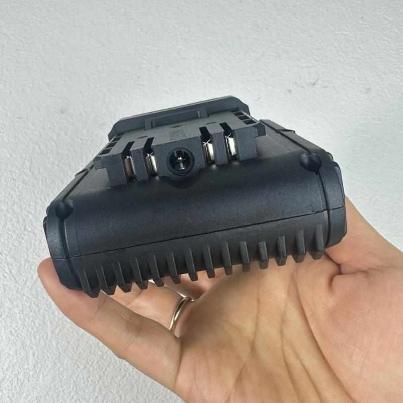 超易平瓷砖平铺机K8型号原装电池10000毫安16.8伏大功率原厂锂电