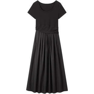 太平鸟针织拼接纸片人连衣裙女夏2026新款修身黑色长款裙子女夏季