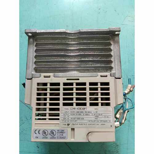 议价安川变频器CIMRXCBC40P71.1KW实物拍摄维修