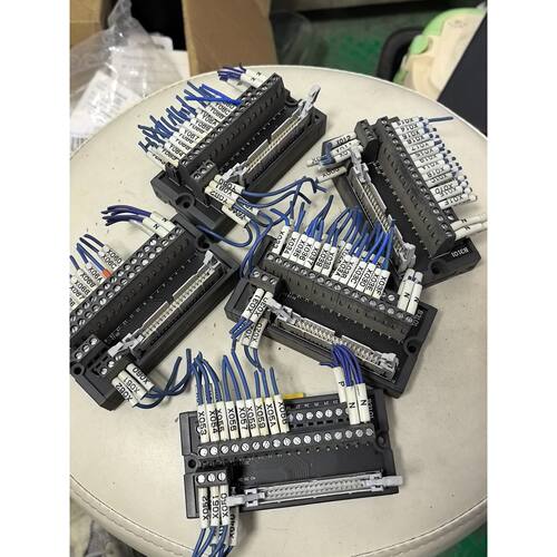 在线议价SIRON胜蓝端子台B3101，拆机件，具体见图。适合PLC