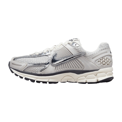 滔搏NIKE耐克女子ZOOM VOMERO 5复古运动休闲跑步鞋FD0884-025
