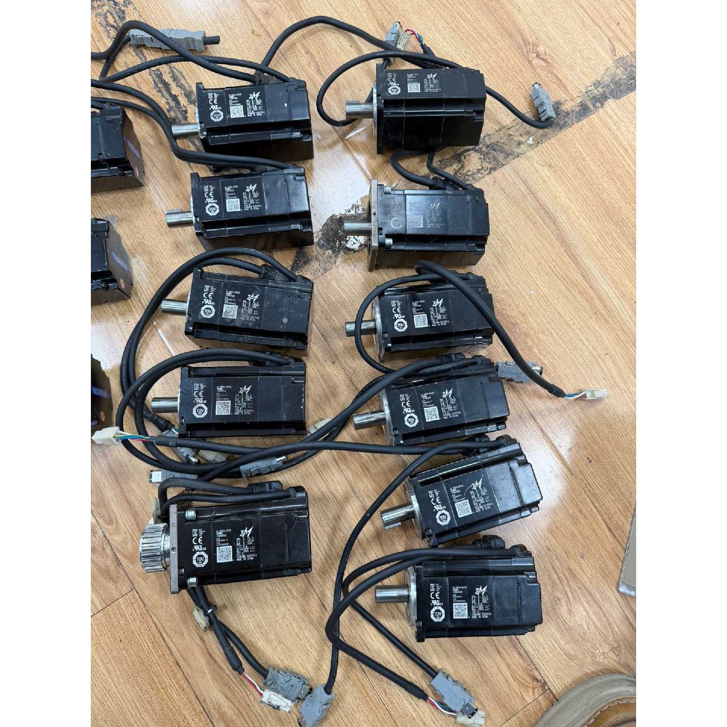 【请询价】SGMMS04A3C6S拆机400W电机实物图拍摄