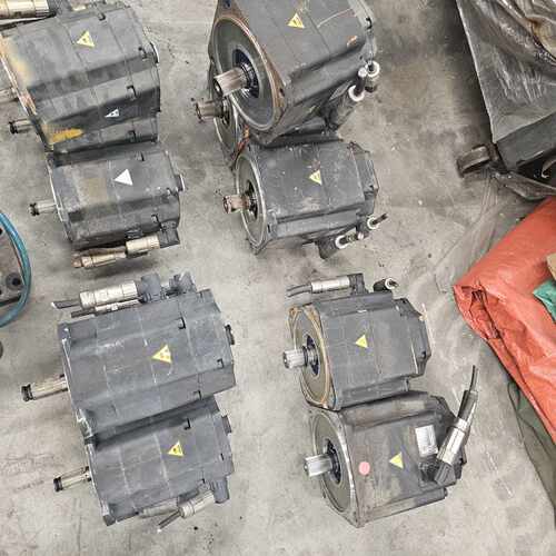 议价库卡KUKA机器人伺服电机1FK7101-5AF91-1ZZ维修