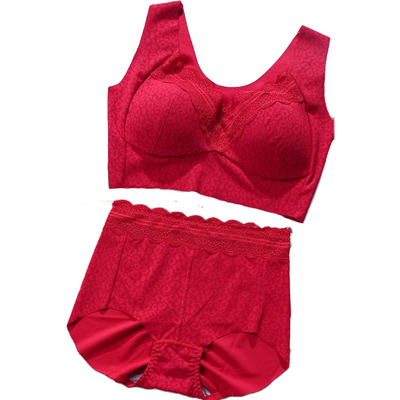 本命年红色套装内衣大胸显小棉质