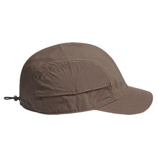 速干薄款美式短檐帽户外休闲鸭舌帽子男小众短沿帽全封闭棒球帽潮