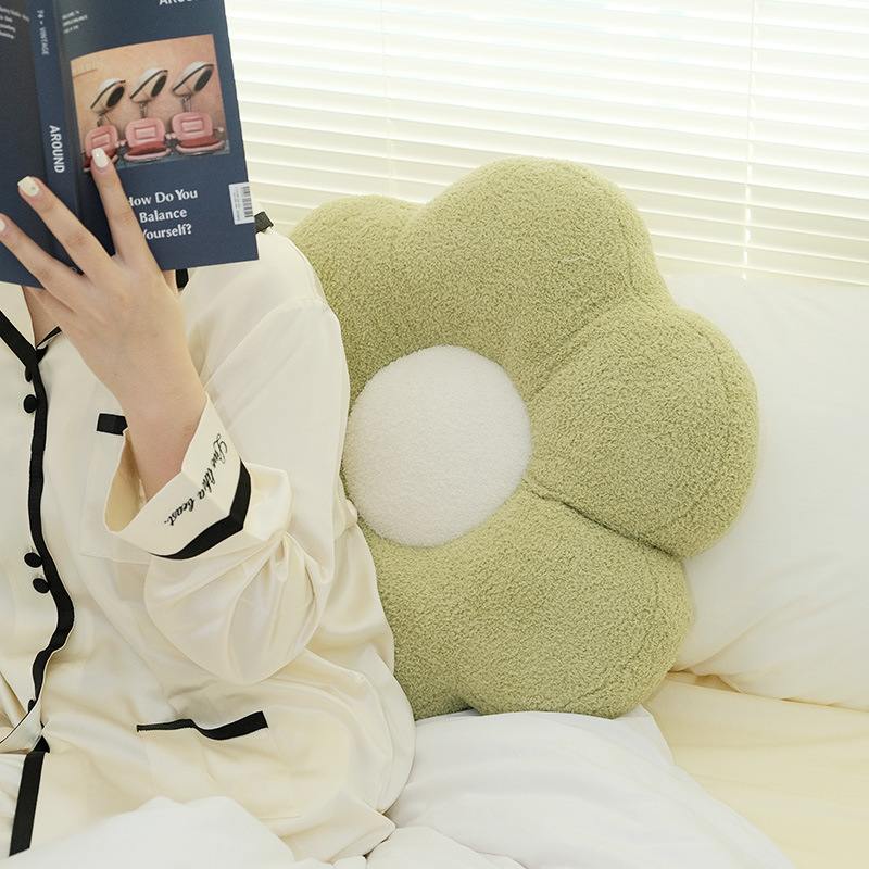 新品 花朵抱枕客厅沙发飘窗靠垫云朵毛绒网红太阳花轻奢可爱椅垫