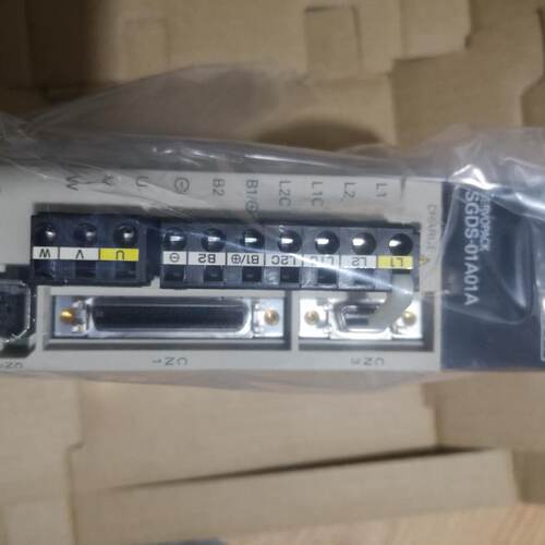 议价安川伺服驱动器SGDS-01A01A/.SGMAS-01ACA21 现货包邮欢迎询