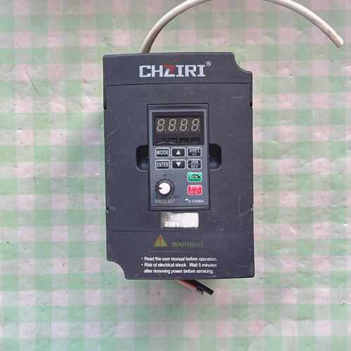 紫日电气变频器ZVF330M1R5S2S1.5KW2，议价商品