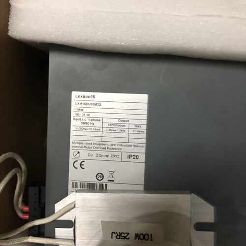 询斯奈德驱动器LXM16DU10M2X,成色如图，功能完好，议