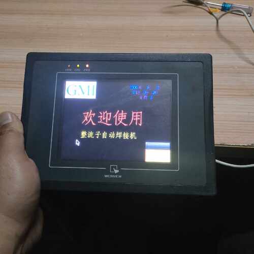 溢价-威纶触摸屏MT6056i,V1WV实物图，成色如图，通电