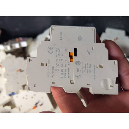 〔议价-接维修〕GVAD1010辅助触头   还可