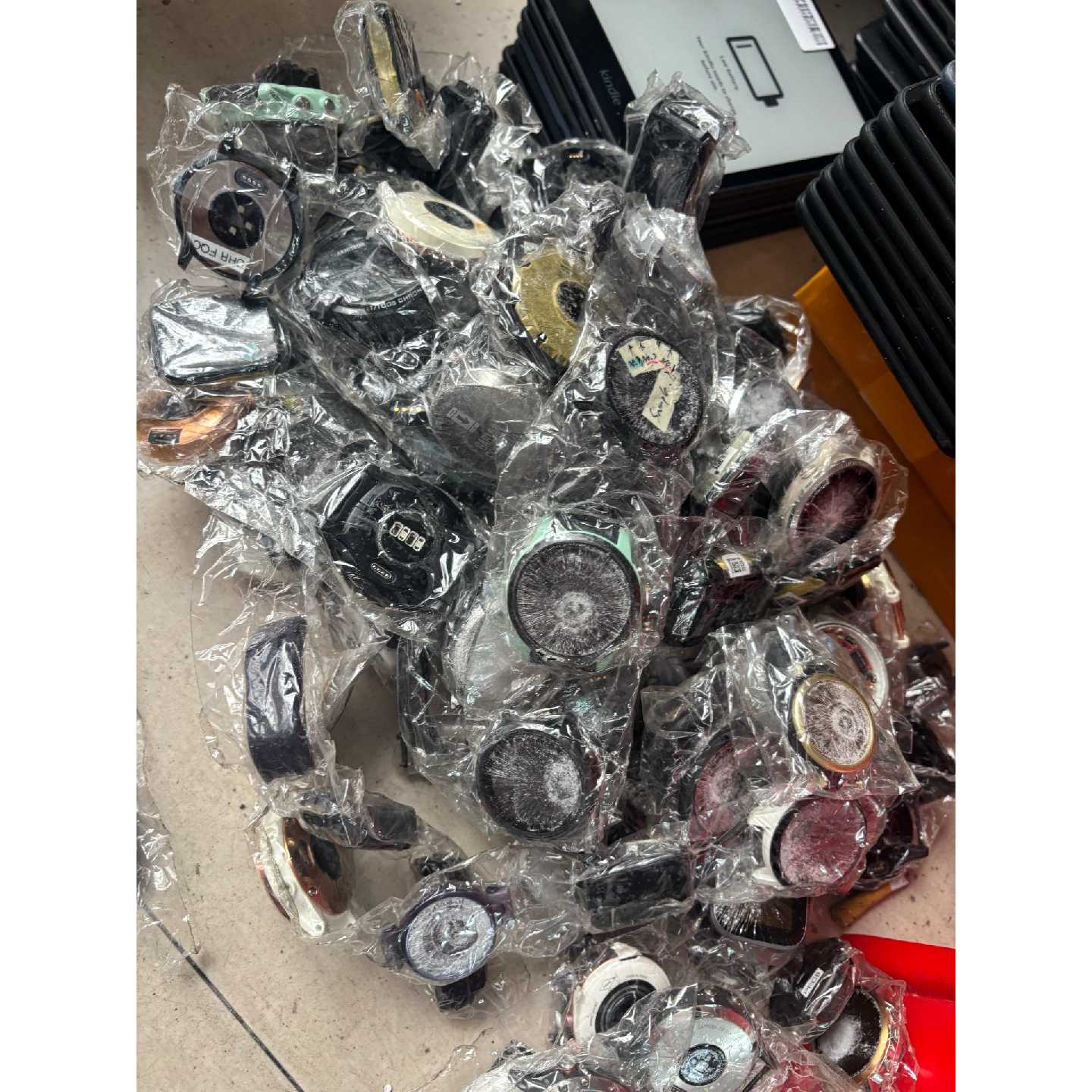 议价！原装进口手表一堆基本都是其它元器件