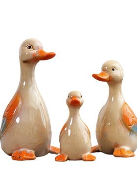 北欧风创意丑小鸭一家三口摆件