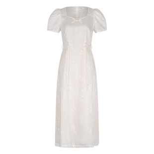 固执夏季新款新中式刺绣方领盘扣泡泡短袖连衣裙80142LQ09157