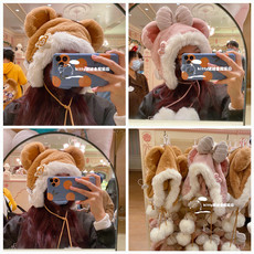 товар из китая 上海迪士尼达菲小熊雪莉玫卡通毛绒耳朵造型保暖帽可爱毛球帽冬季 Disney