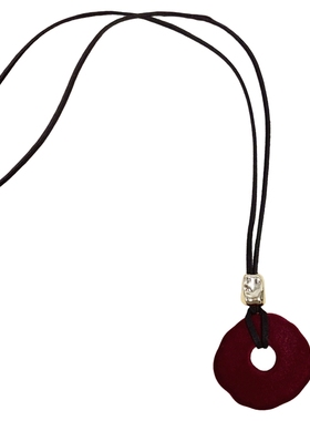 红色丝绒不规则镂空项链女款