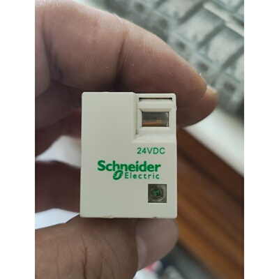 议价RXM4LB2BD中间继电器24VDC5a14脚维修