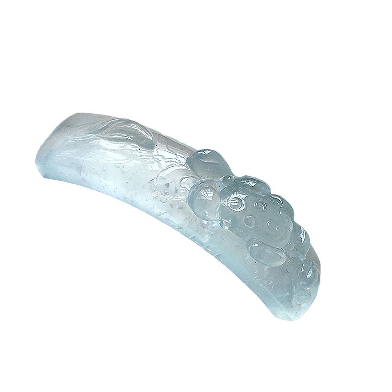 缅甸翡翠玻璃种精雕金鱼手牌