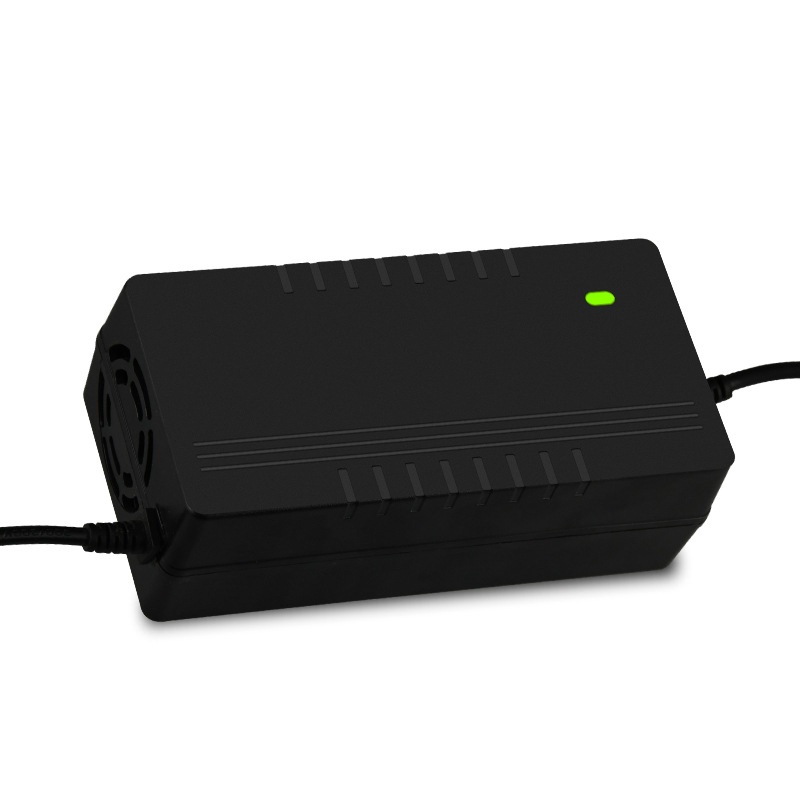 60V3A锂电池电动车充电器67.2V71.4V73V三元锂电池锂铁智能充电器