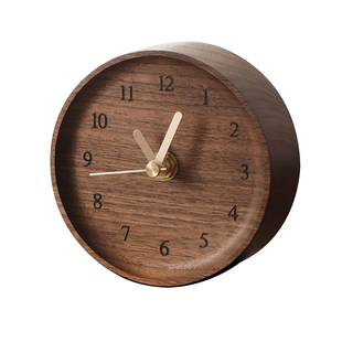 三思工房日式黑胡桃木小台钟简约创意桌面静音时钟实木床头小圆钟