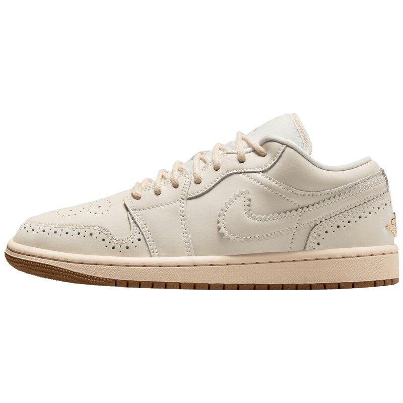 滔搏丨NIKE耐克女子AIR JORDAN 1低帮运动训练篮球鞋IO0759-100