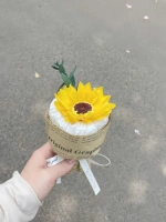 Подарочная коробка из крафт-бумаги с подсолнухом