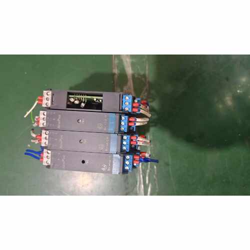 溢价-优倍安全栅NPEXACM3D11三台C711一台没有盖