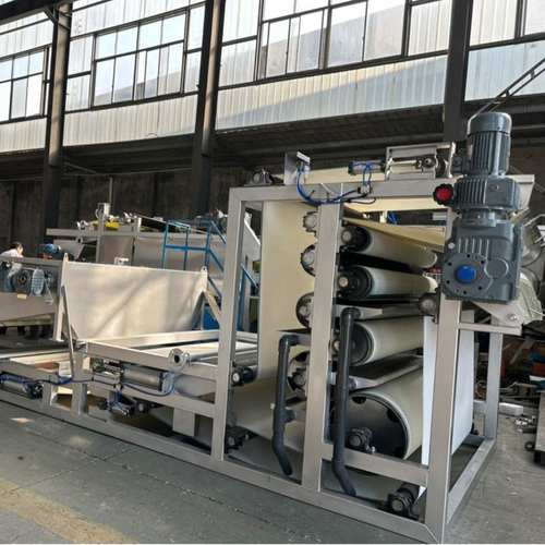 全自动工业污泥浓缩脱水处理设备新款带式压滤机河道淤泥脱水设备