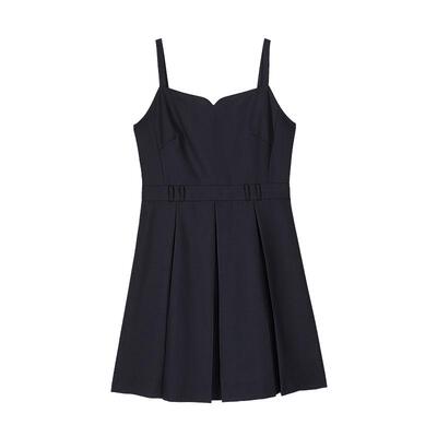 富家千金|MIU系收腰吊带小黑裙