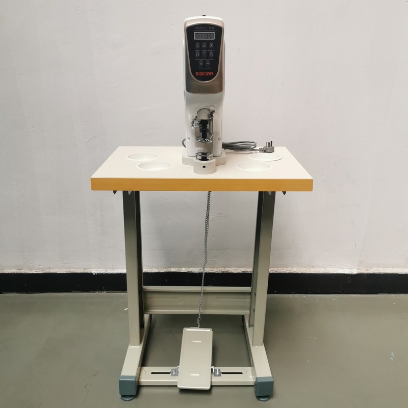 源头厂家鸡眼机电脑伺服一体气眼机大白扣四合扣鸡眼防打手打扣机