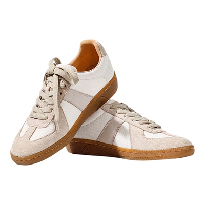 金刚网德训鞋，透气，软底不累脚