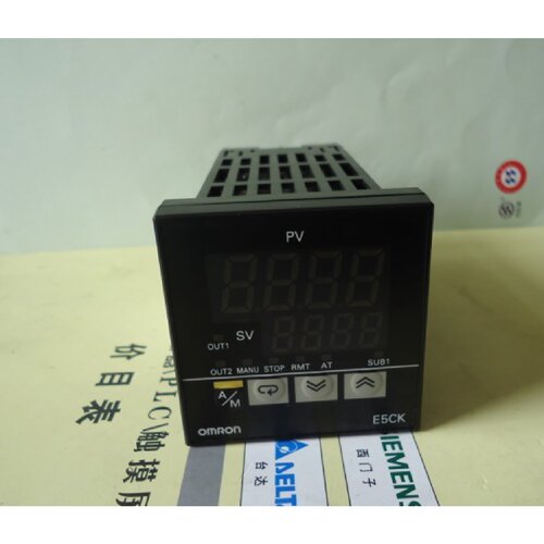 温控器E5CK-AA1 RR1F CR101 CR1 QR1F TCR1B TAA1 -500 E53-C4R4