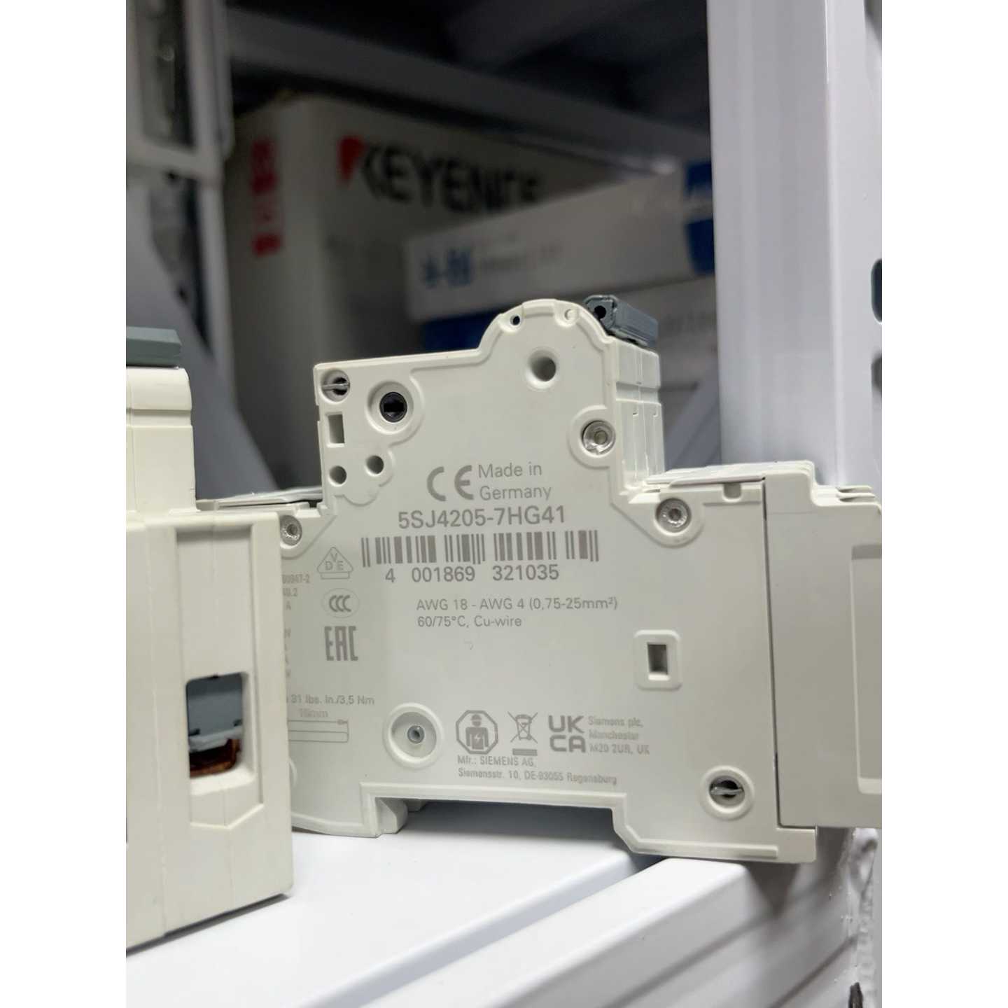 议价西门子断路器 5SJ4205-7HG41,德国原装,实物拍摄