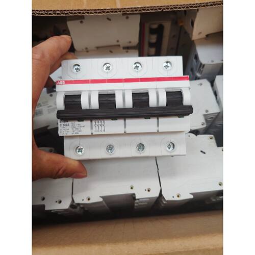 在线议价ABB SH804-C100A空气开关4p100A空开断路器