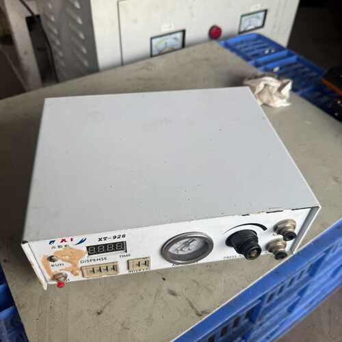 一个XT点胶机XT-928，能正常通电，不懂玩，净重3K议价