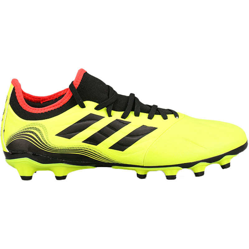 Adidas/阿迪达斯耐磨足球鞋