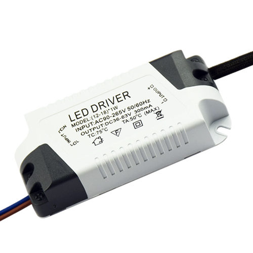 led恒流驱动电源driver3筒灯8射灯1218镇流器24三色调光36w家用