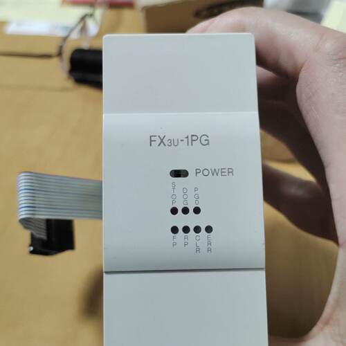配件三菱PLC模块FX3U-1PG   二手拆机,成色如图，功能议价