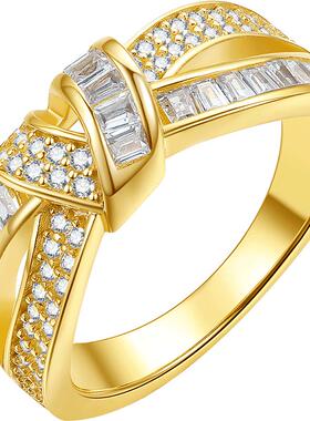 周六福爱心结戒指黄金色S925银女设计指环手饰送女友节日礼物