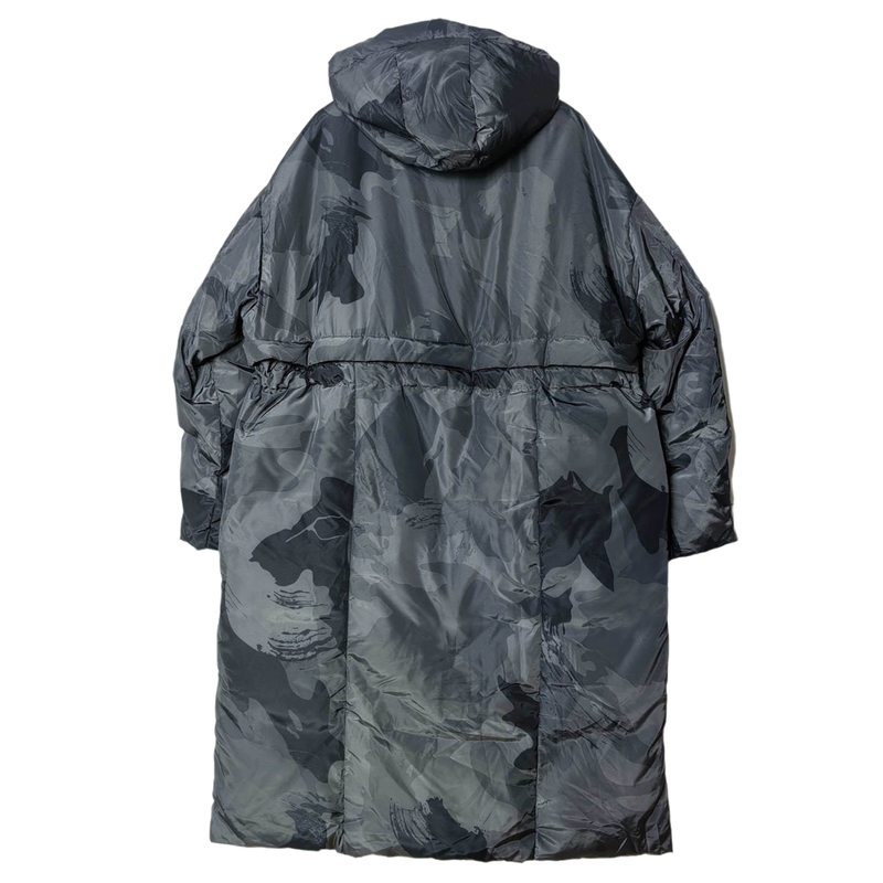 圣迪大码迷彩抽绳收腰连帽羽绒服