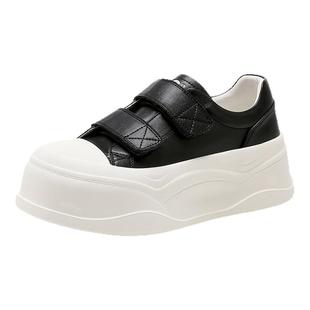 千百度小白鞋女新款真皮增高休闲鞋魔术贴女鞋厚底板鞋时尚百搭