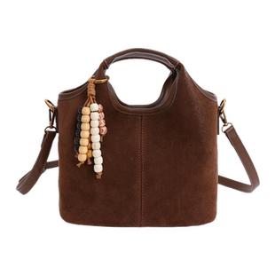 麂皮绒包包女式2025新款时尚百搭复古单肩斜挎水桶包美拉德手拎包