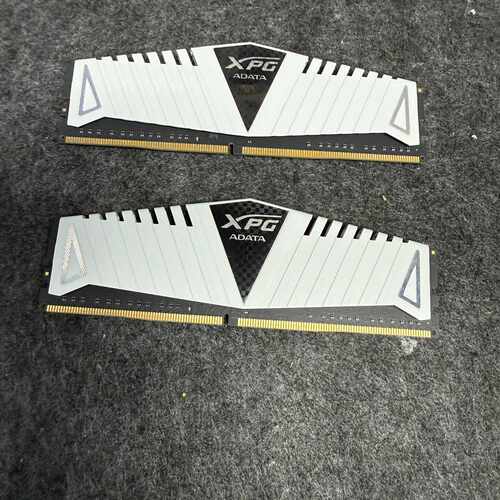 出一对威刚xpg ddr4 3200 16G（8x2）c16